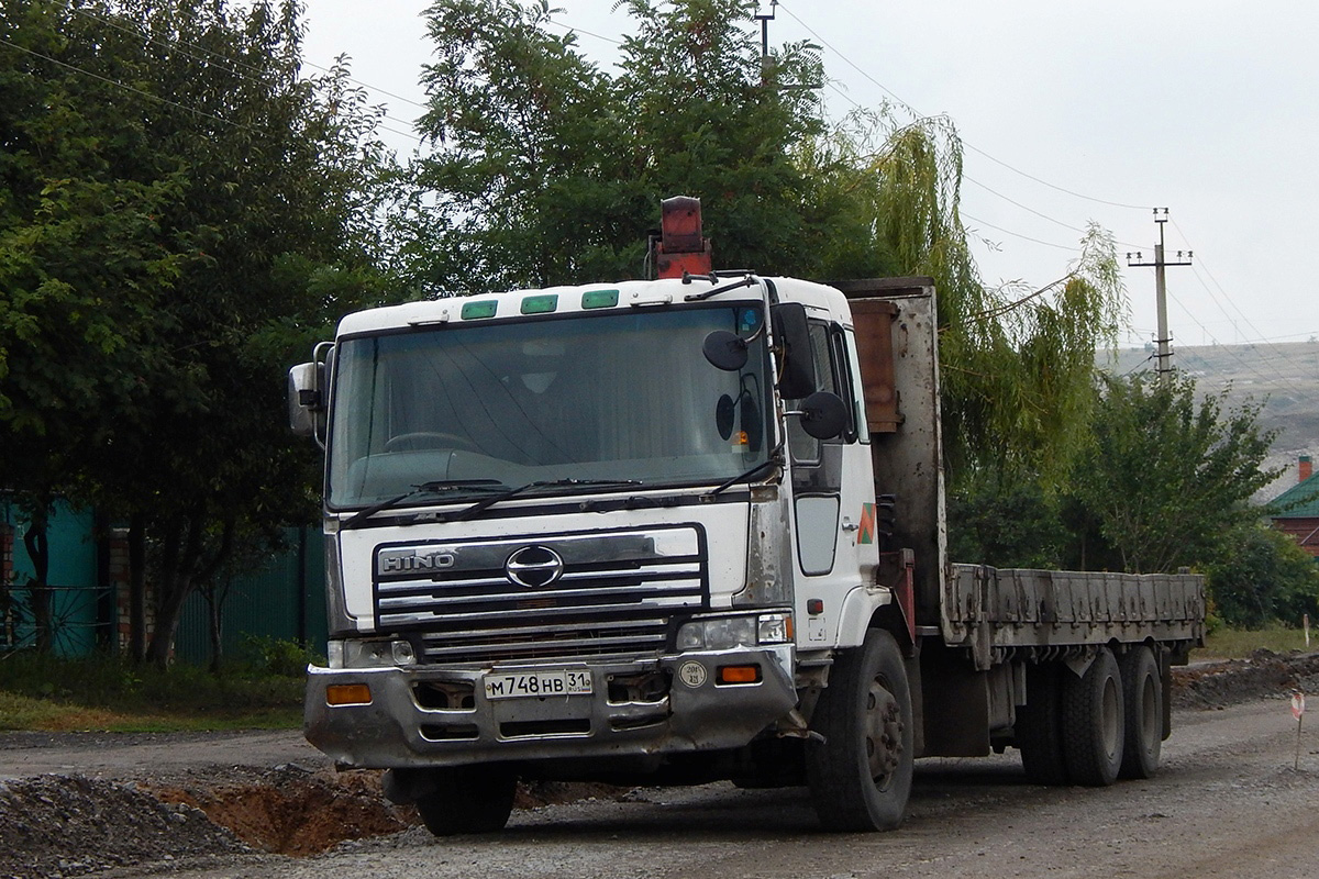 Белгородская область, № М 748 НВ 31 — Hino Profia