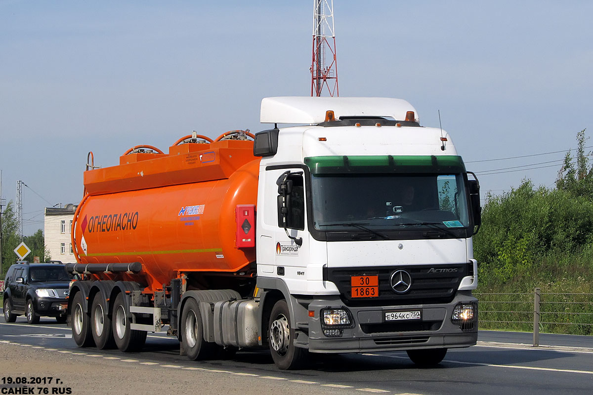 Московская область, № Е 964 КС 750 — Mercedes-Benz Actros ('2003) 1841