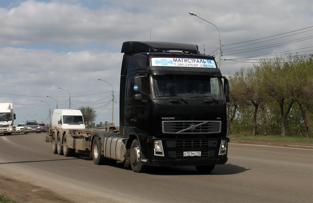 Красноярский край, № Е 701 МС 124 — Volvo ('2002) FH12.400