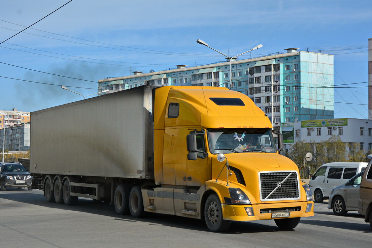 Адыгея, № В 500 АК 01 — Volvo VNL670