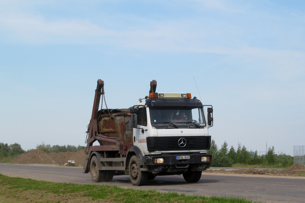 Литва, № BON 942 — Mercedes-Benz SK 1827