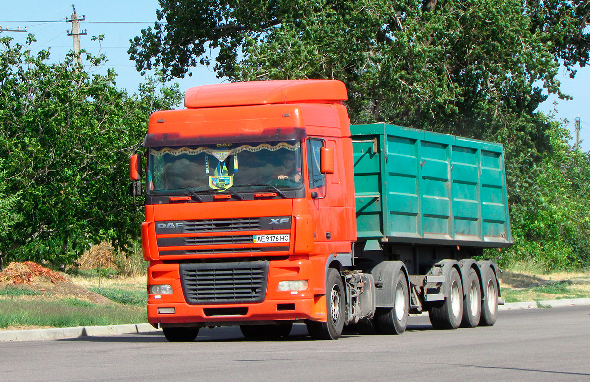 Днепропетровская область, № АЕ 9176 НС — DAF XF95 FT