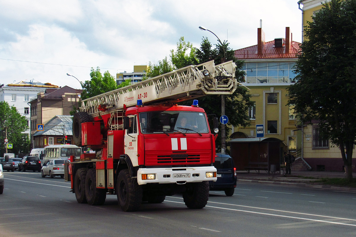 Ивановская область, № Н 068 РК 37 — КамАЗ-43114-15 [43114R]