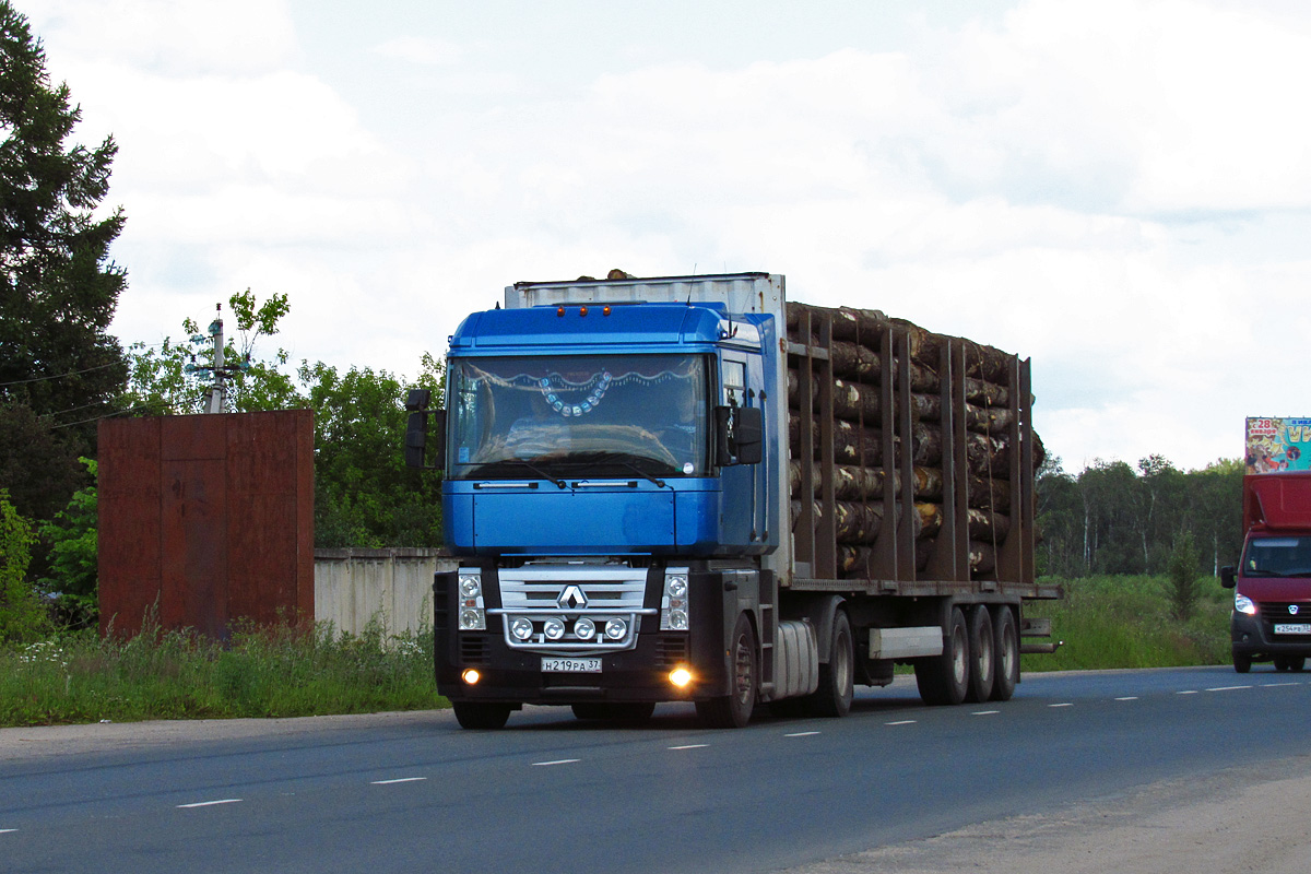 Ивановская область, № Н 219 РА 37 — Renault Magnum ('2005)