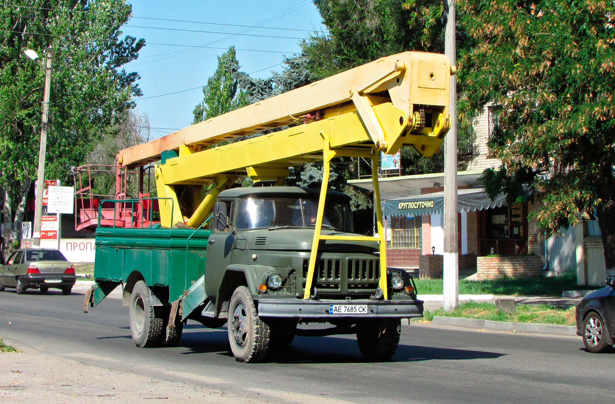 Днепропетровская область, № АЕ 7685 СК — ЗИЛ-431412