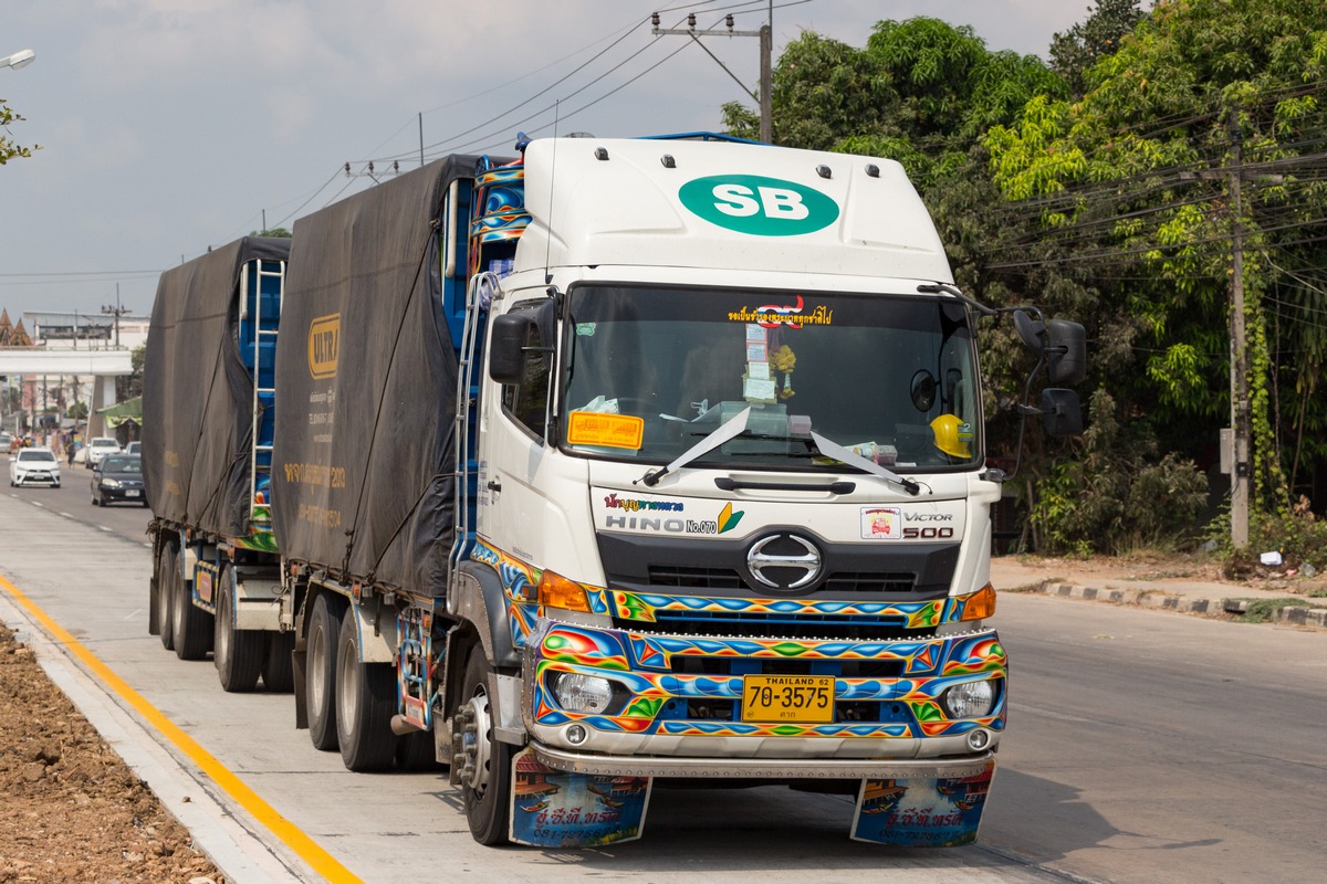 Таиланд, № 70-3575 — Hino 500