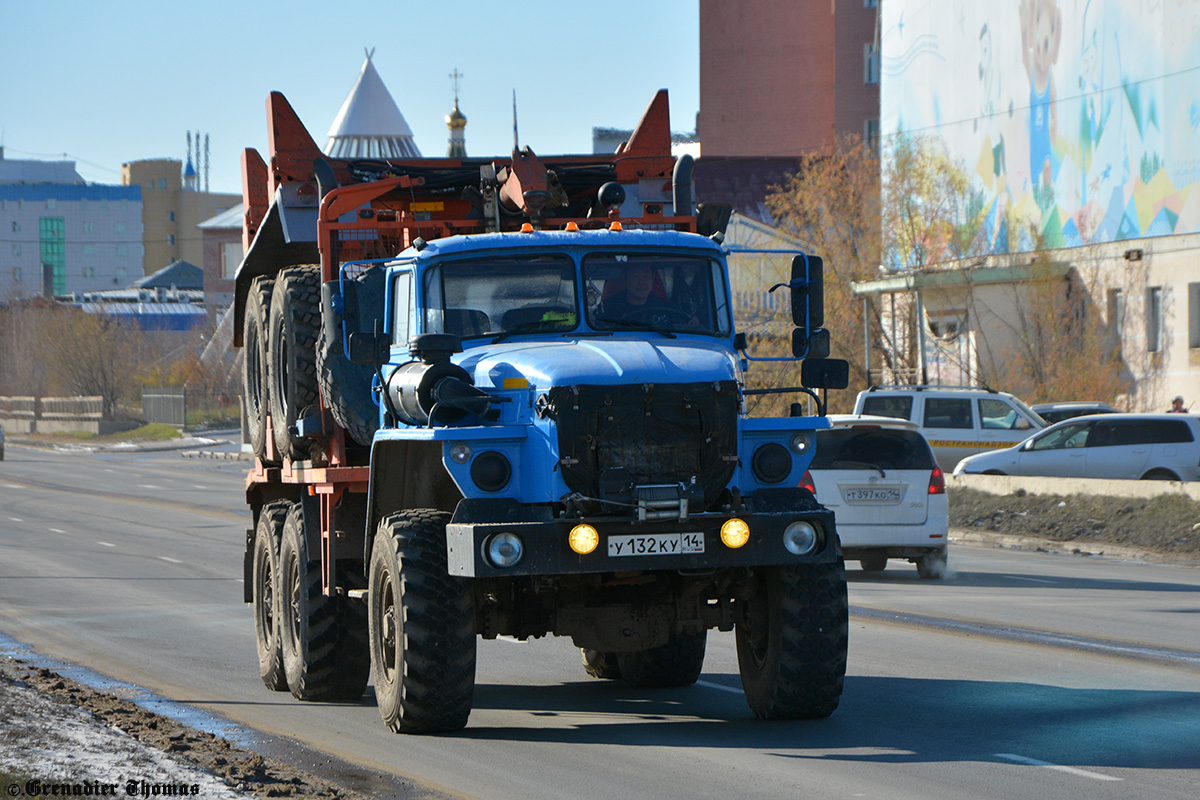 Саха (Якутия), № У 132 КУ 14 — Урал-55571-60