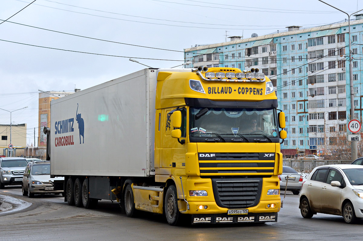 Приморский край, № Х 595 ЕС 125 — DAF XF105 FT