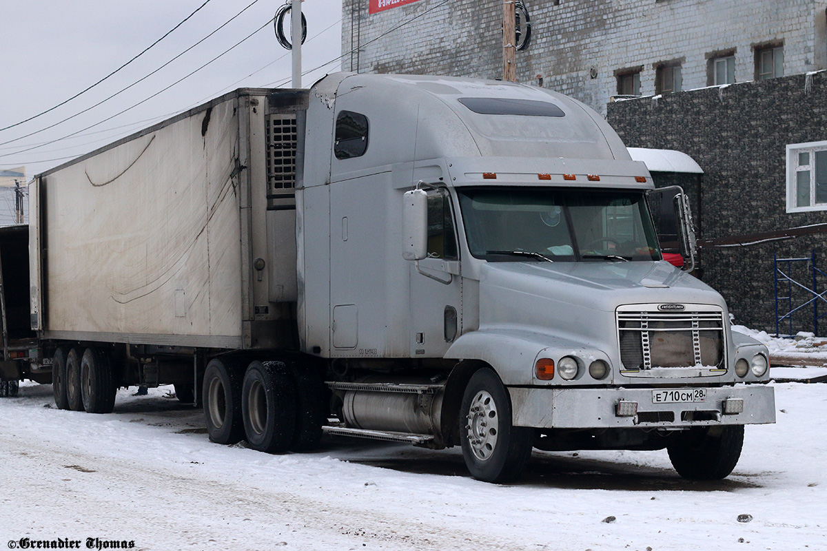 Амурская область, № Е 710 СМ 28 — Freightliner Century Class