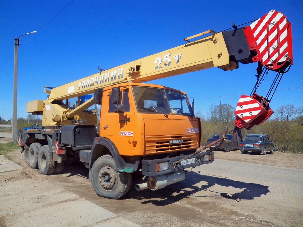 Тверская область, № Е 016 КА 69 — КамАЗ-53229-15 [53229R]