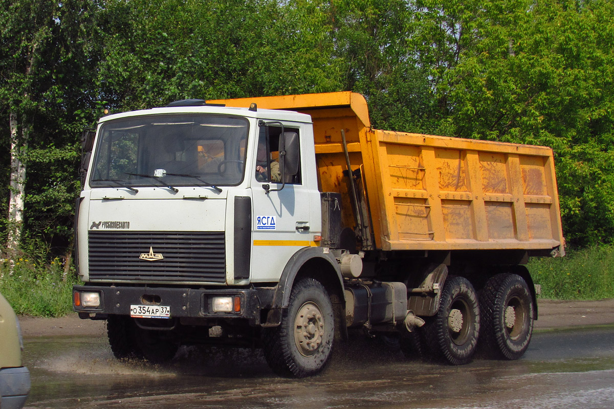 Ивановская область, № О 354 АР 37 — МАЗ-5516 (общая модель)