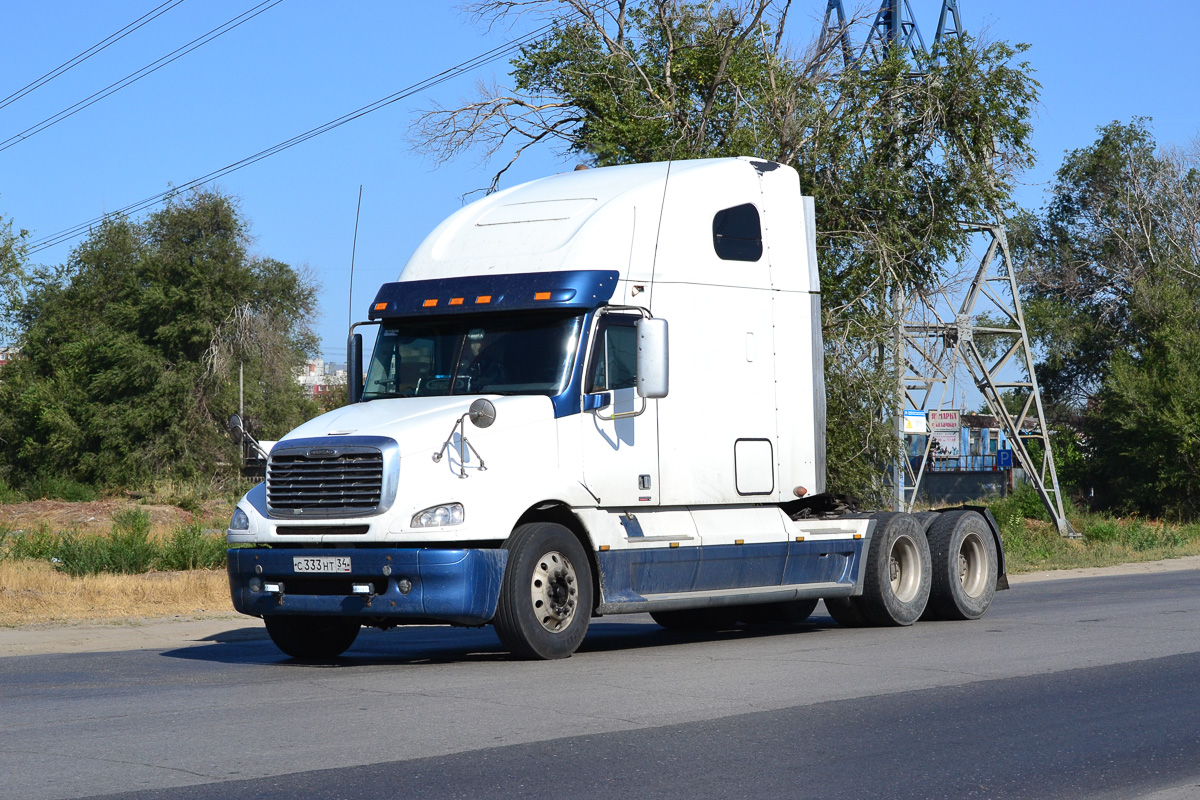 Волгоградская область, № С 333 НТ 34 — Freightliner Columbia