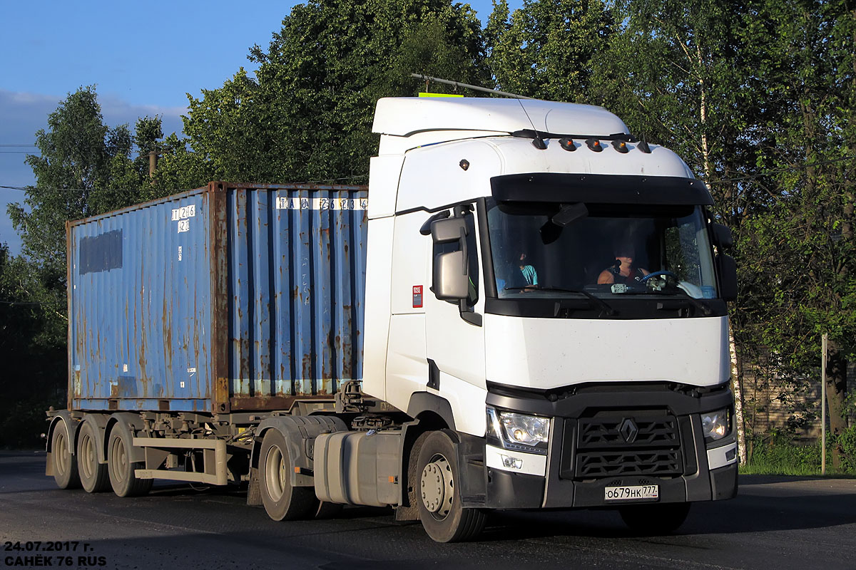 Москва, № О 679 НК 777 — Renault T-Series ('2013)