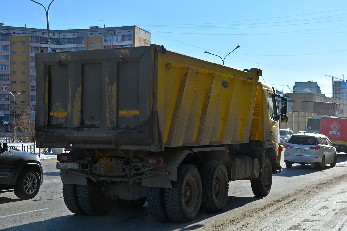 Чувашия, № А 758 УЕ 21 — Volvo ('2002) FM12.440