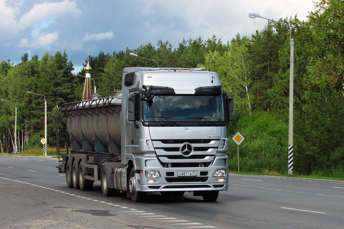 Ивановская область, № А 887 ТВ 37 — Mercedes-Benz Actros ('2009)