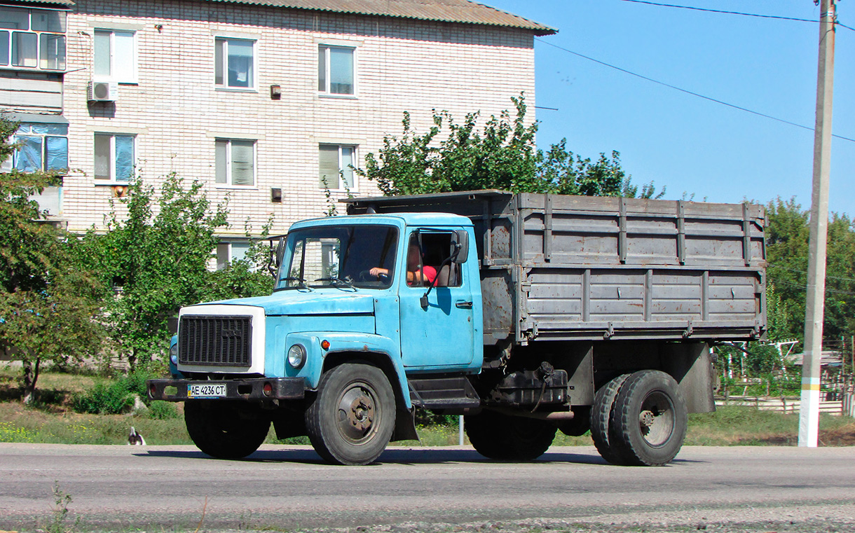 Днепропетровская область, № АЕ 4236 СТ — ГАЗ-3307