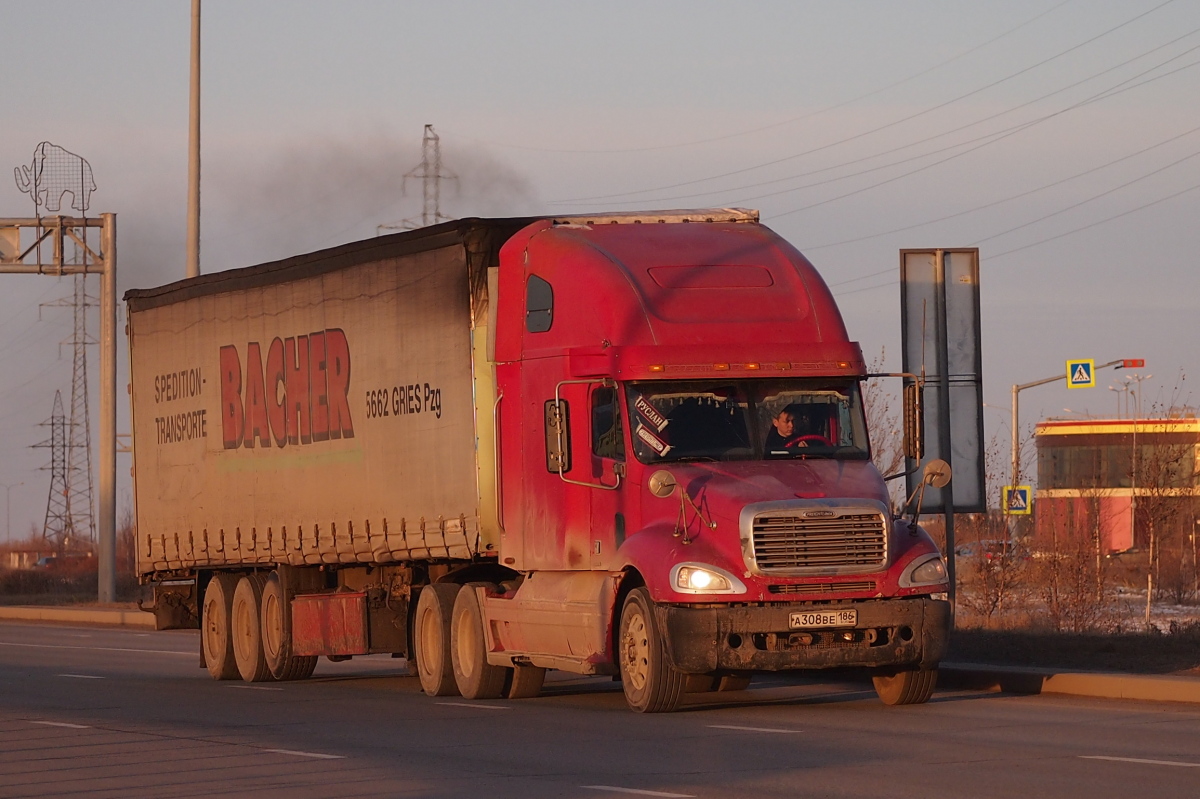 Ханты-Мансийский автоном.округ, № А 308 ВЕ 186 — Freightliner Columbia