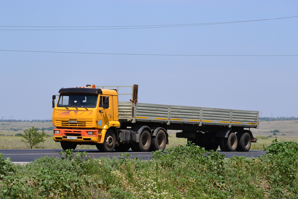 Волгоградская область, № С 702 ЕС 34 — КамАЗ-65116-62