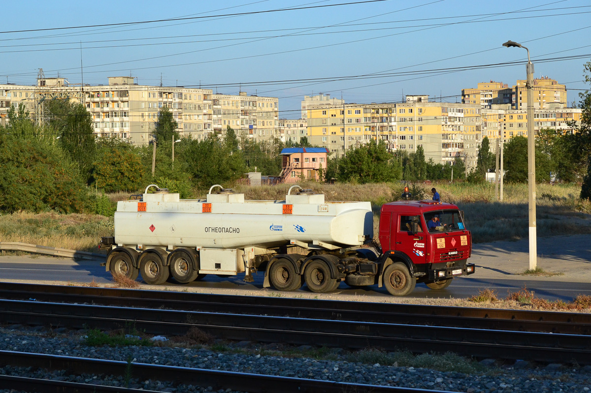 Волгоградская область, № Р 338 АУ 34 — КамАЗ-54115-15 [54115R]