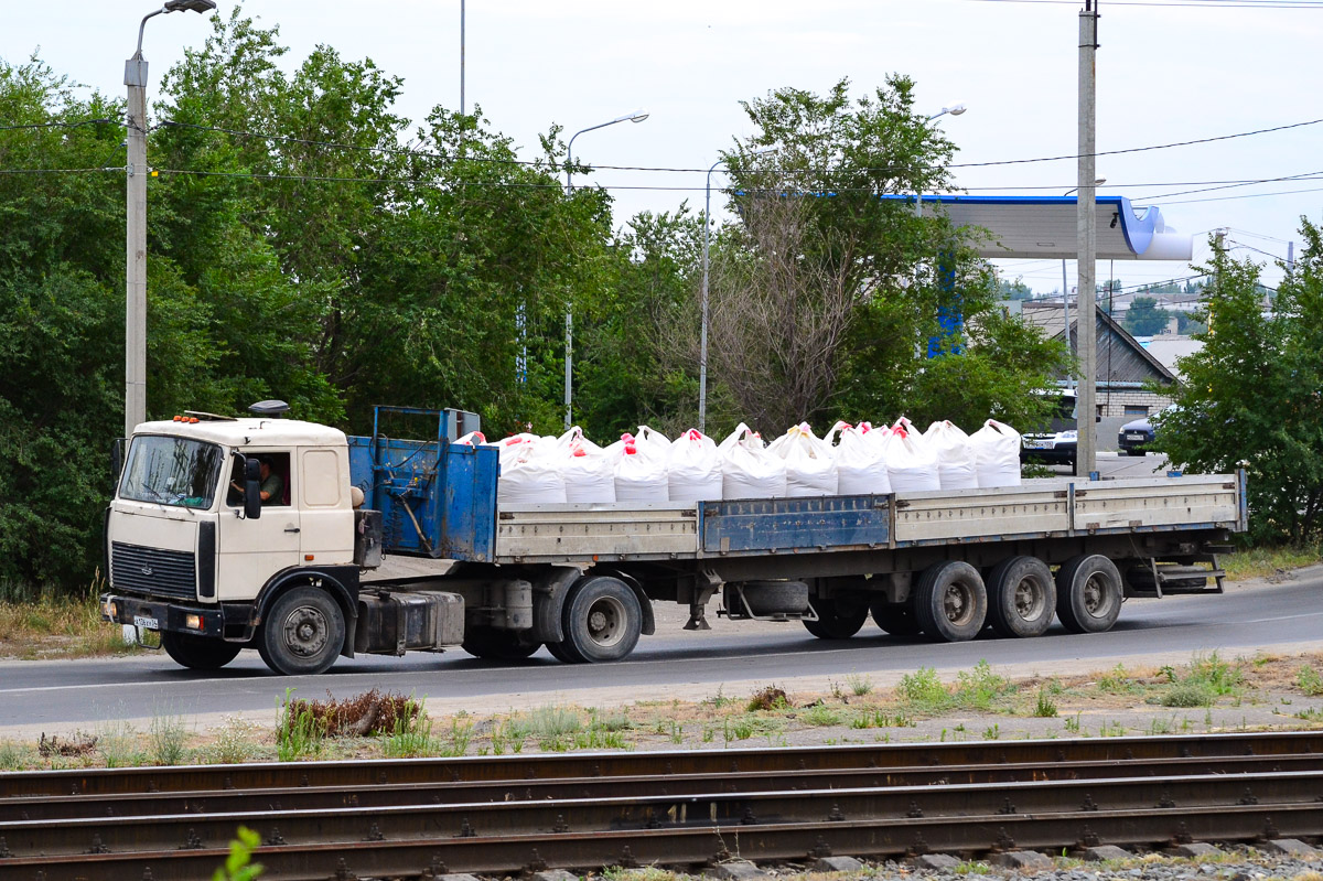 Волгоградская область, № А 136 ХУ 34 — МАЗ (общая модель)