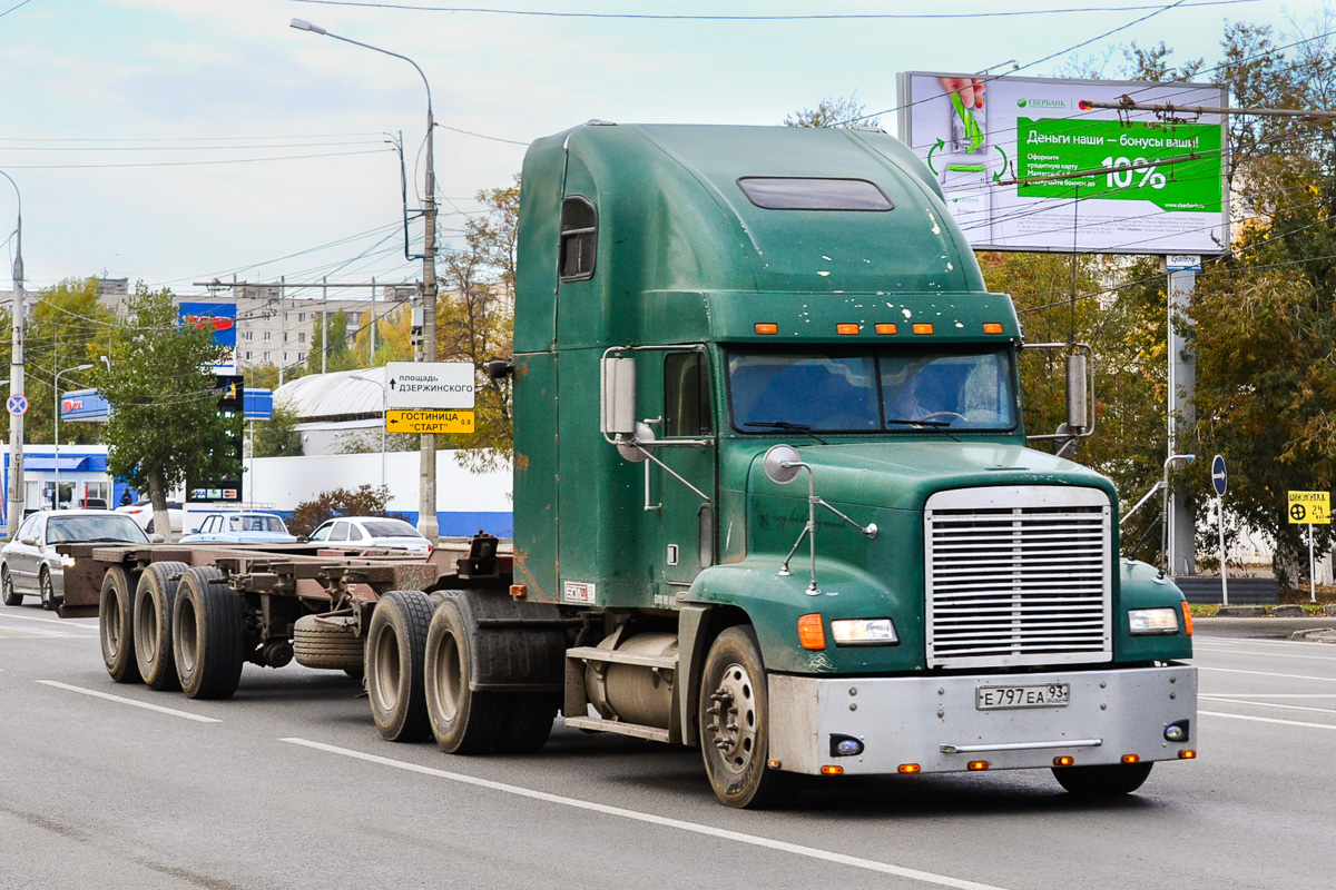 Краснодарский край, № Е 797 ЕА 93 — Freightliner FLD 120