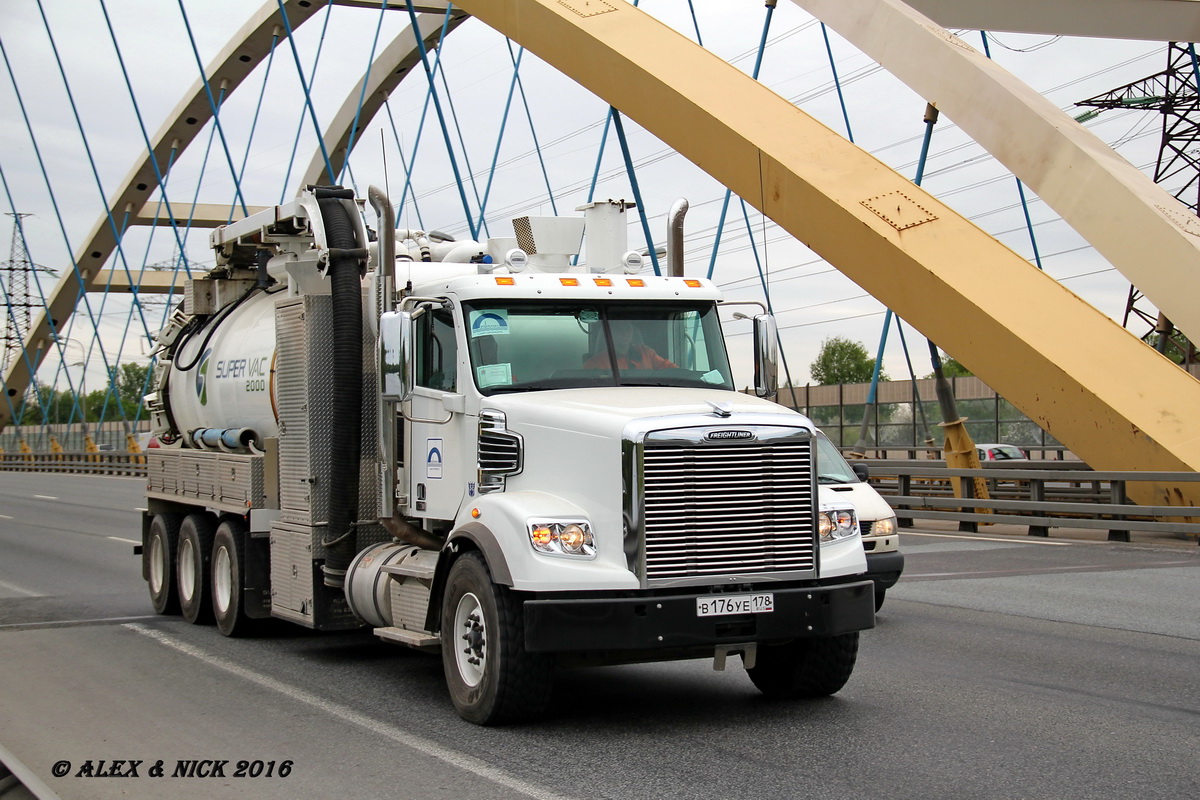 Санкт-Петербург, № В 176 УЕ 178 — Freightliner 122SD