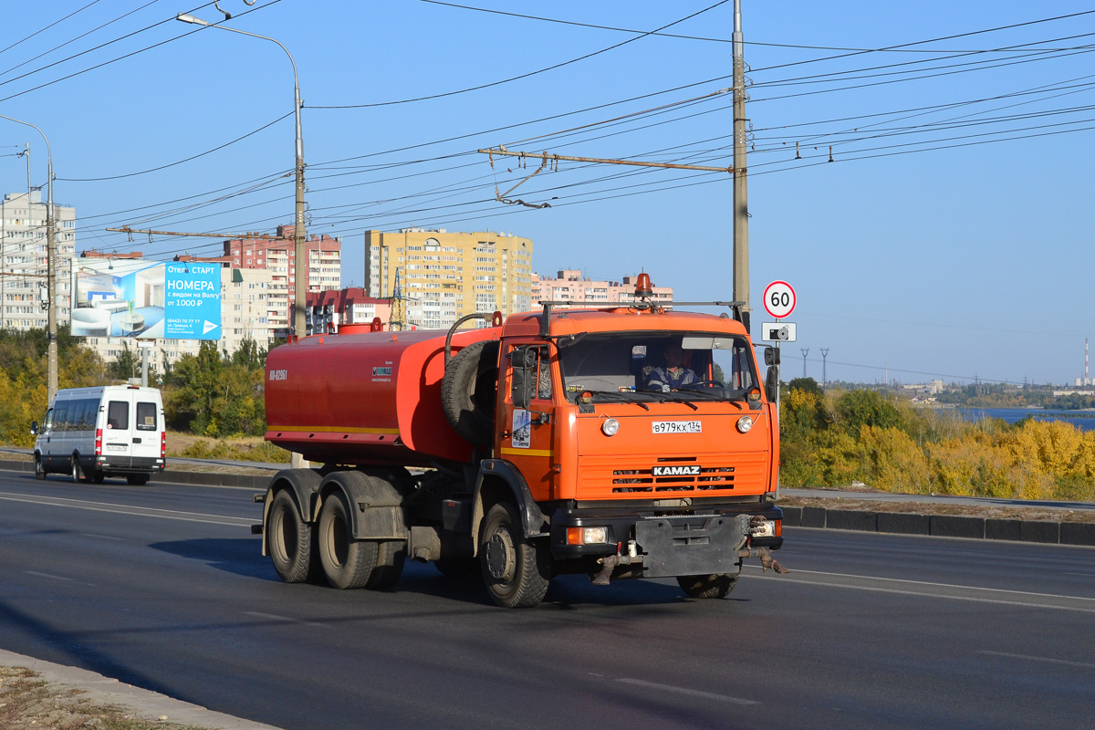 Волгоградская область, № В 979 КХ 134 — КамАЗ-65115-62