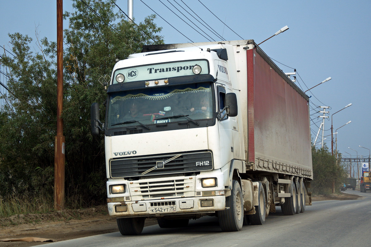 Забайкальский край, № К 542 УТ 75 — Volvo ('1993) FH12.420