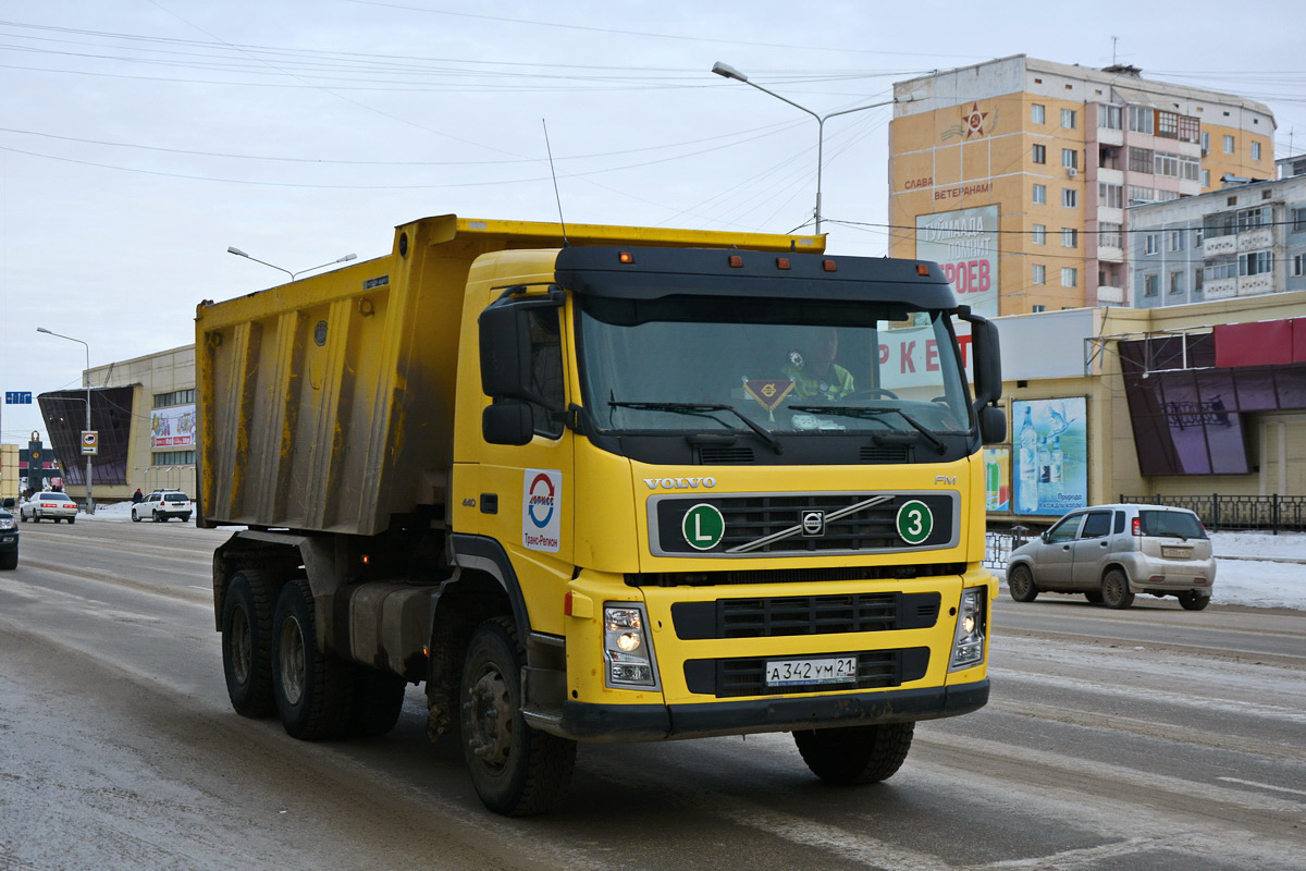 Чувашия, № А 342 УМ 21 — Volvo ('2002) FM12.440