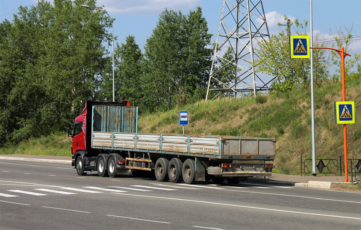 Красноярский край, № Е 106 КР 124 — Scania ('2009) G440; Красноярский край, № АХ 1830 24 — МАЗ-9758