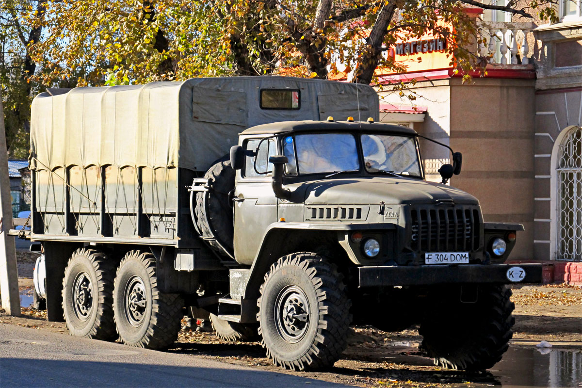 Восточно-Казахстанская область, № F 304 DOM — Урал-4320