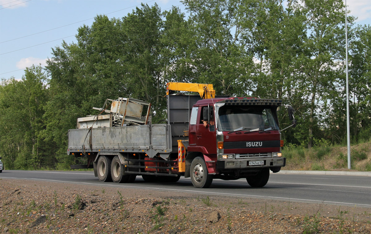 Красноярский край, № Т 747 НЕ 124 — Isuzu Giga (общая модель)