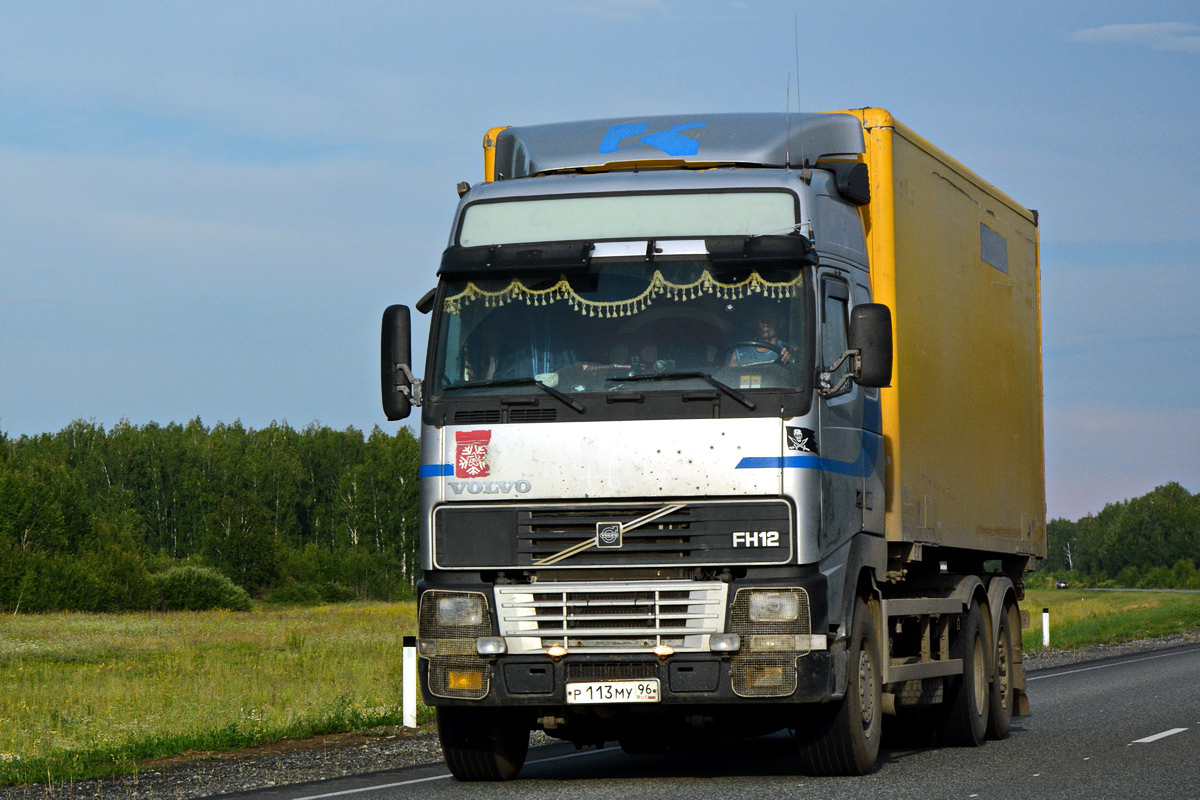 Свердловская область, № Р 113 МУ 96 — Volvo ('1993) FH12.420