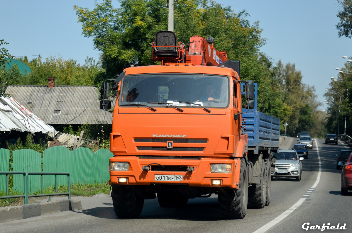 Кемеровская область, № О 011 ВХ 142 — КамАЗ-43118 (общая модель)