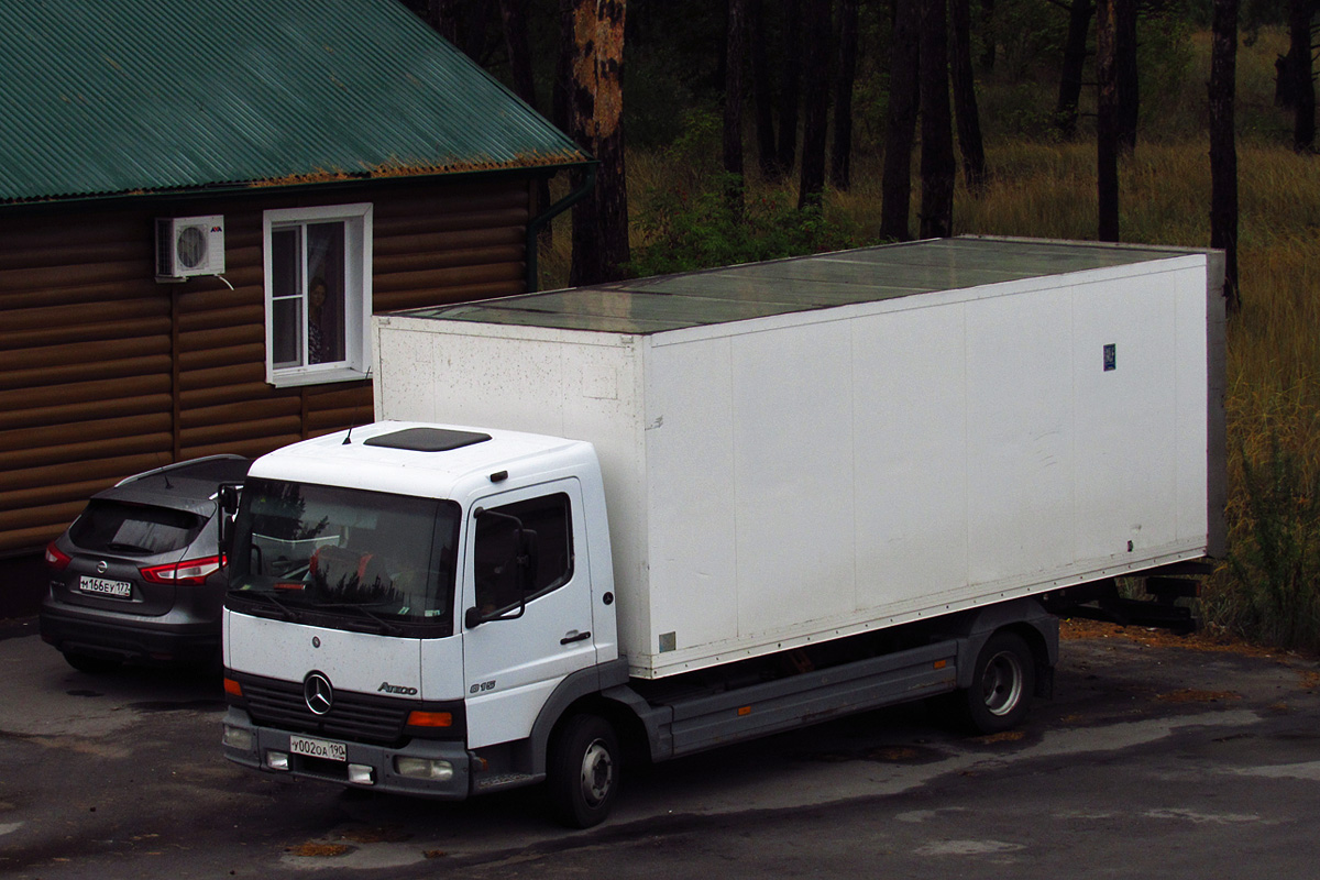 Московская область, № У 002 ОА 190 — Mercedes-Benz Atego 815