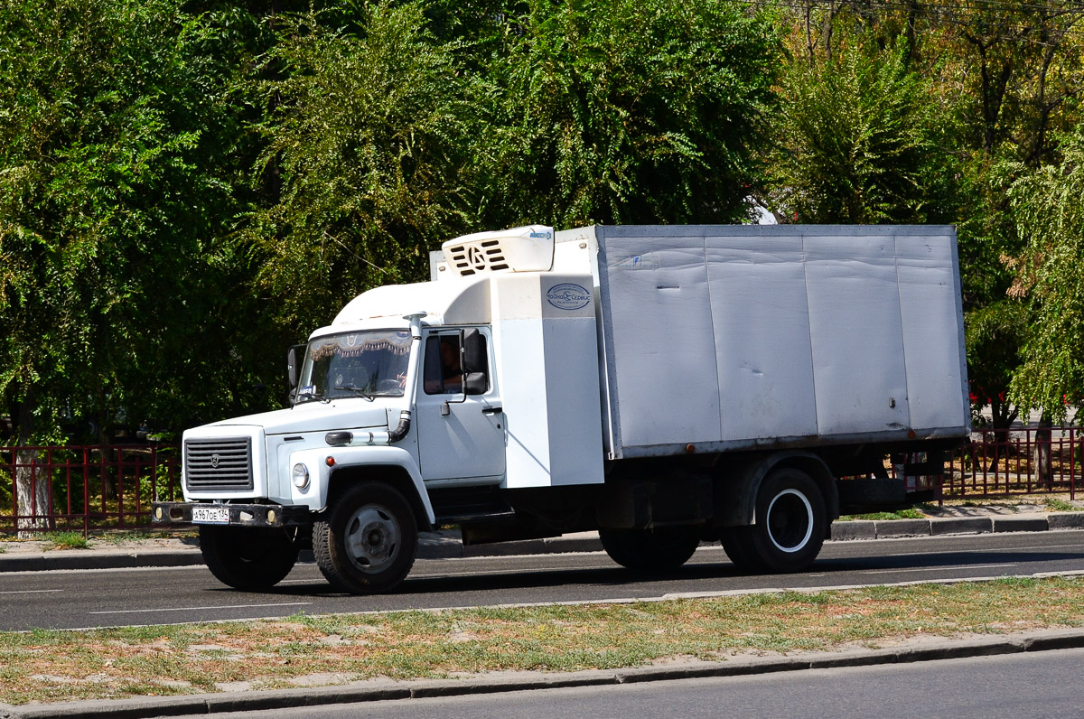 Волгоградская область, № А 967 ОЕ 134 — ГАЗ-3309