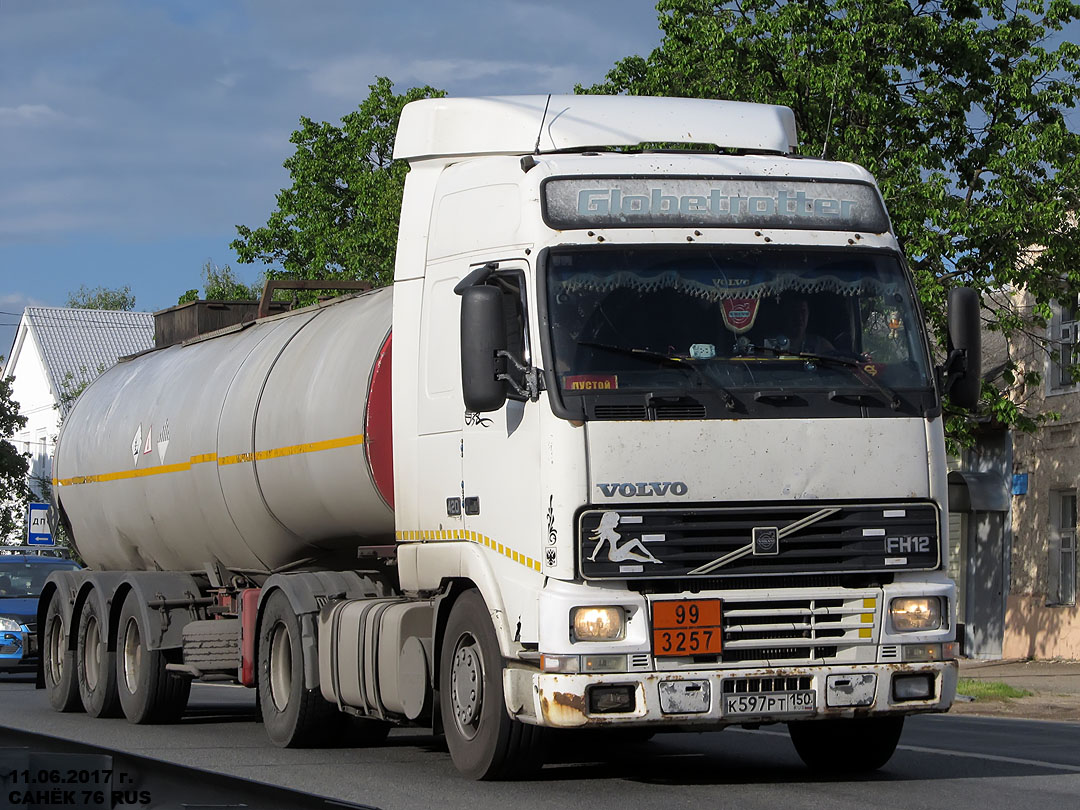 Московская область, № К 597 РТ 150 — Volvo ('1993) FH12.420