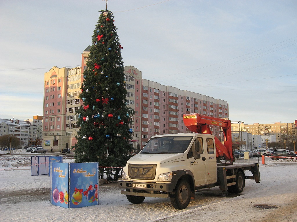 Тверская область, № С 829 РС 69 — ГАЗ-C42R33