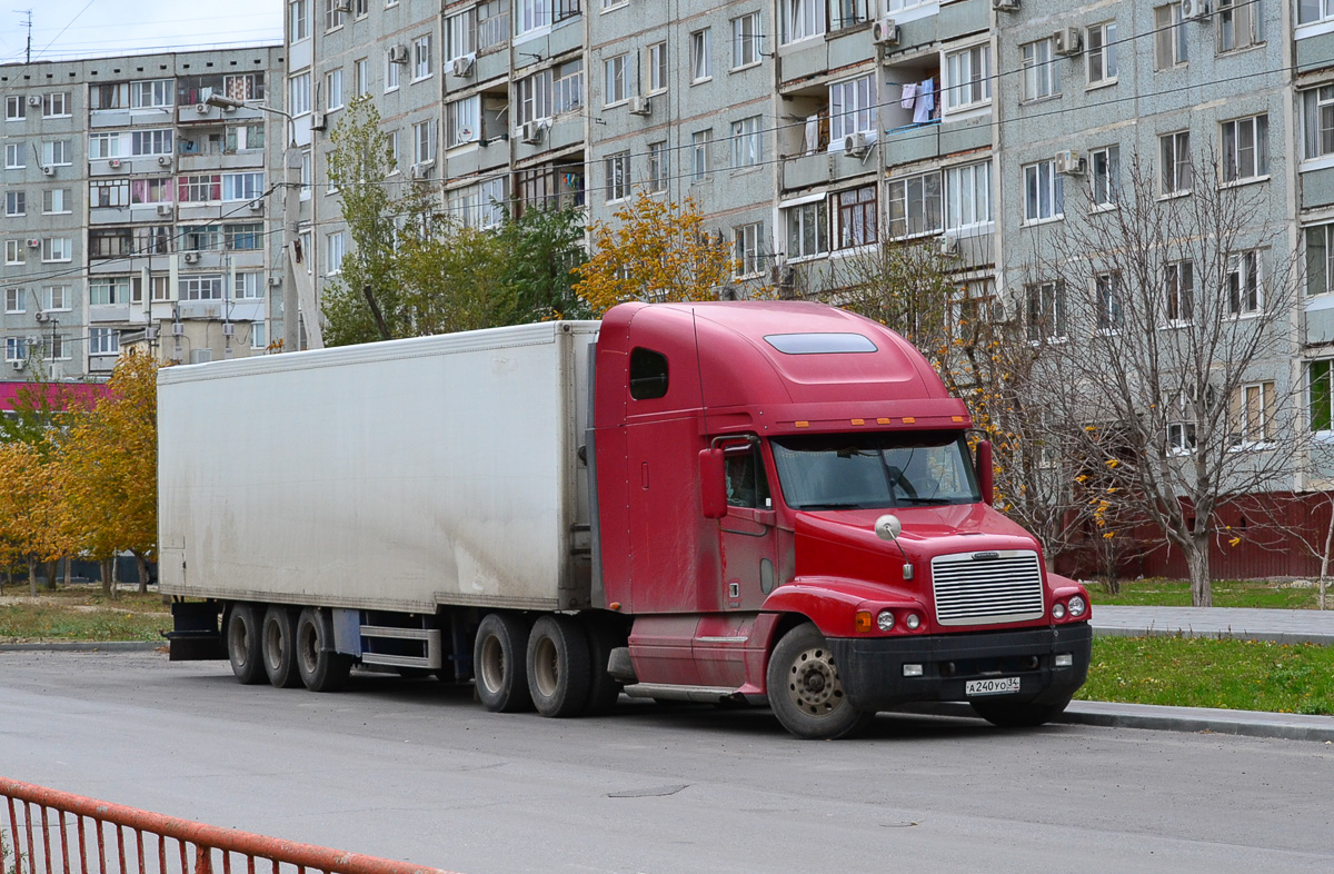 Волгоградская область, № А 240 УО 34 — Freightliner Century Class