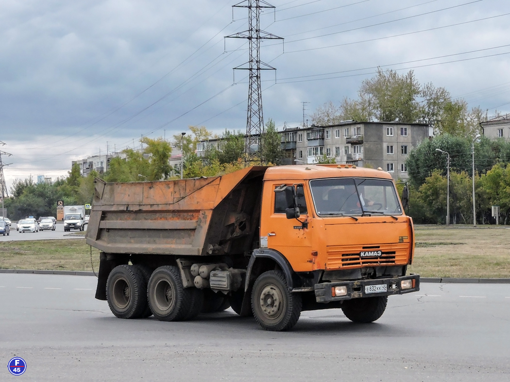Курганская область, № Е 832 КК 45 — КамАЗ-55111-15 [55111R]