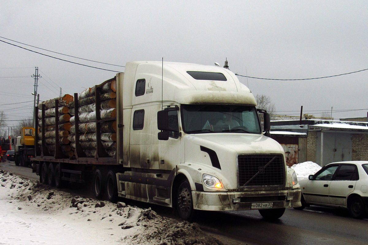 Ивановская область, № Н 082 НВ 37 — Volvo VNL780