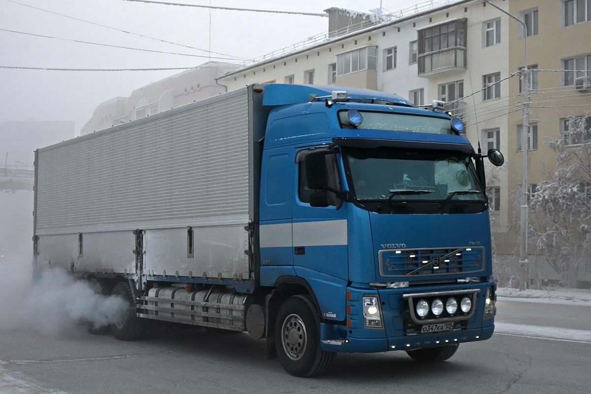 Приморский край, № О 347 КА 125 — Volvo ('2002) FH-Series