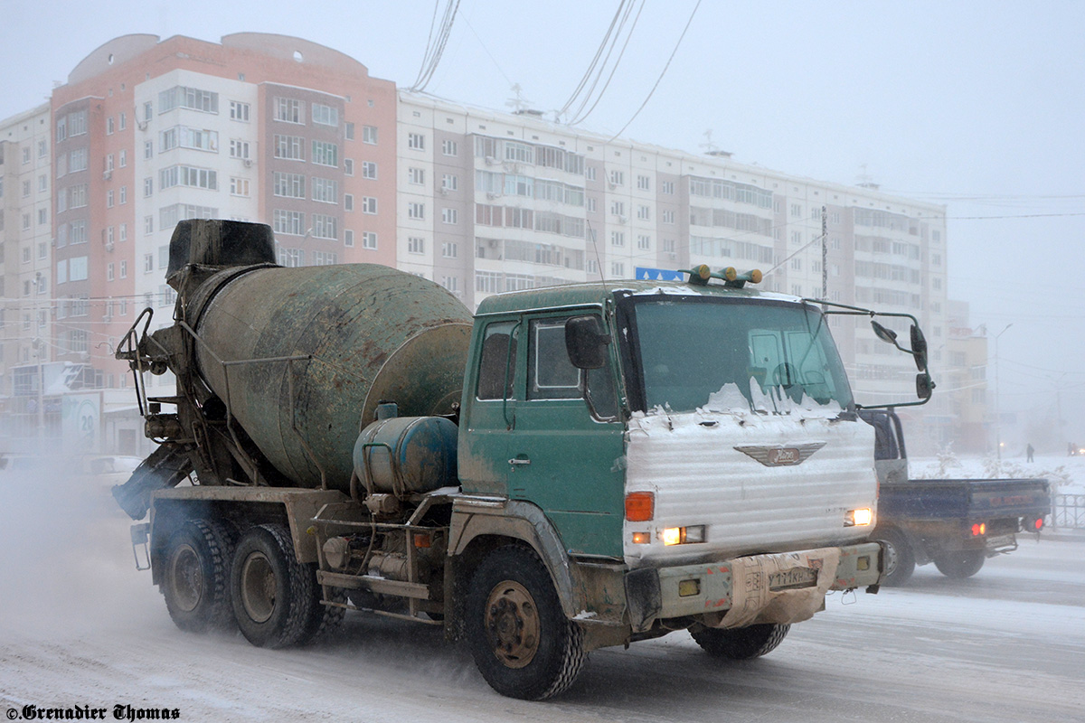 Саха (Якутия), № У 111 КН 14 — Hino FS