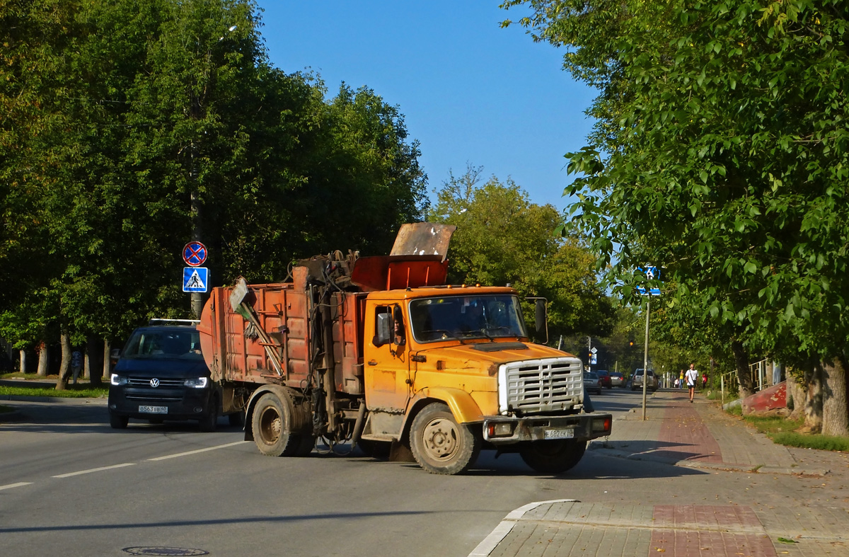 Калужская область, № Е 682 СК 40 — ЗИЛ-432932