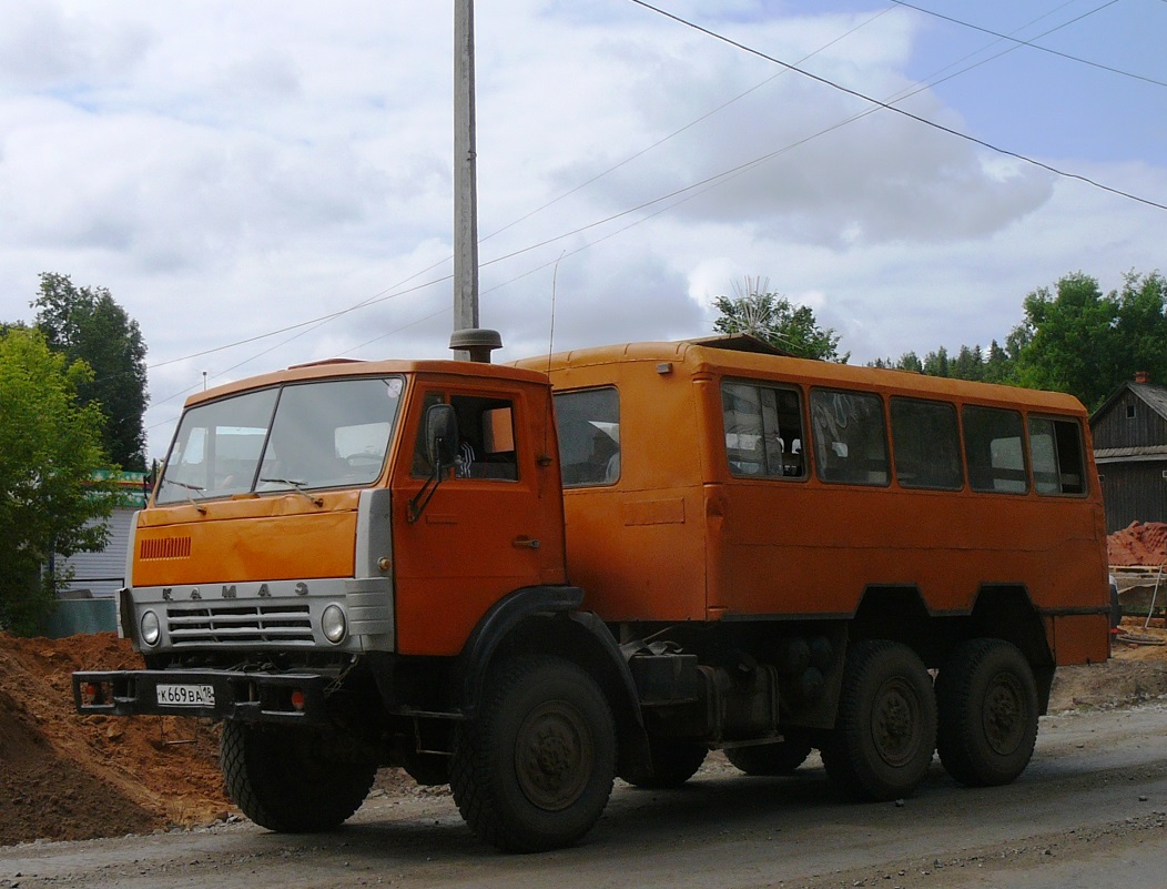 Удмуртия, № К 669 ВА 18 — КамАЗ-43105
