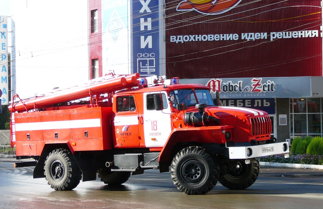 Удмуртия, № Р 816 НА 18 — Урал-43206-41