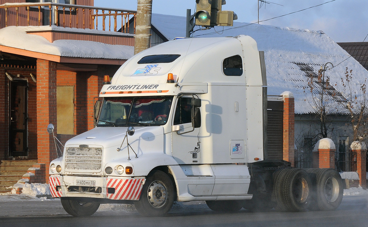 Омская область, № Р 400 МХ 55 — Freightliner Century Class