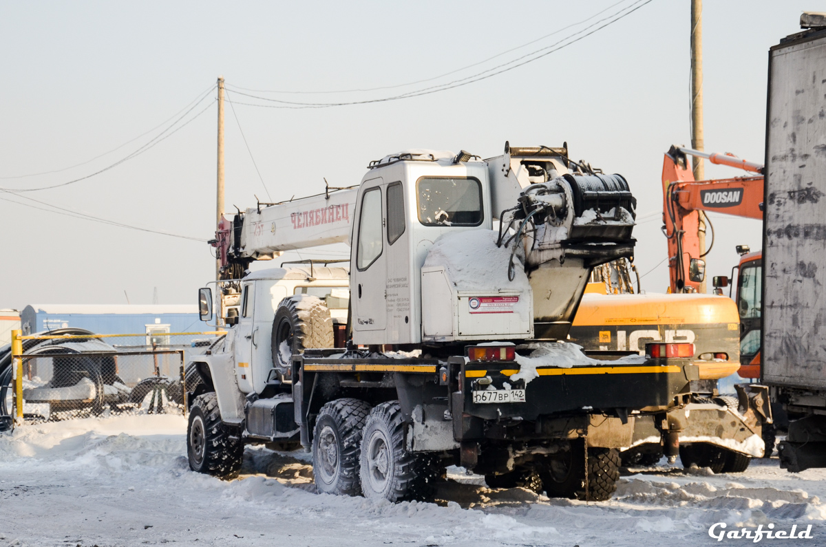 Кемеровская область, № О 677 ВР 142 — Урал-4320-40