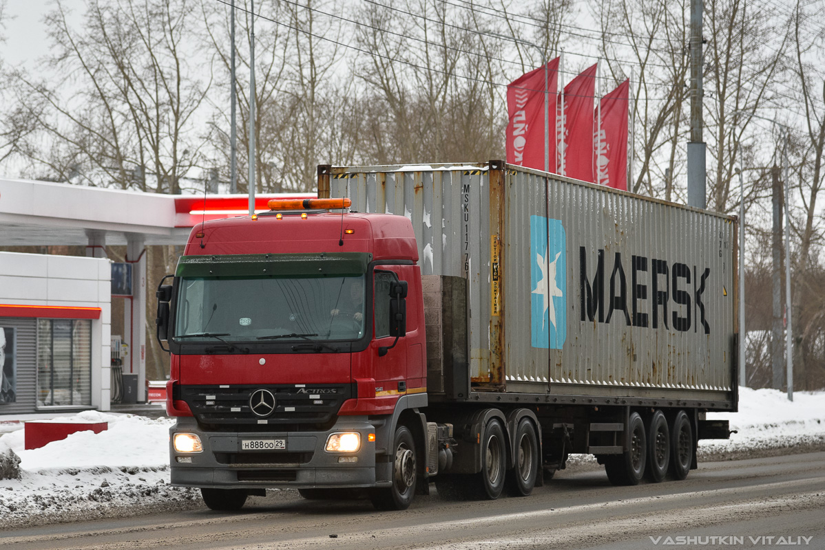 Архангельская область, № Н 888 ОО 29 — Mercedes-Benz Actros ('2003) 2641