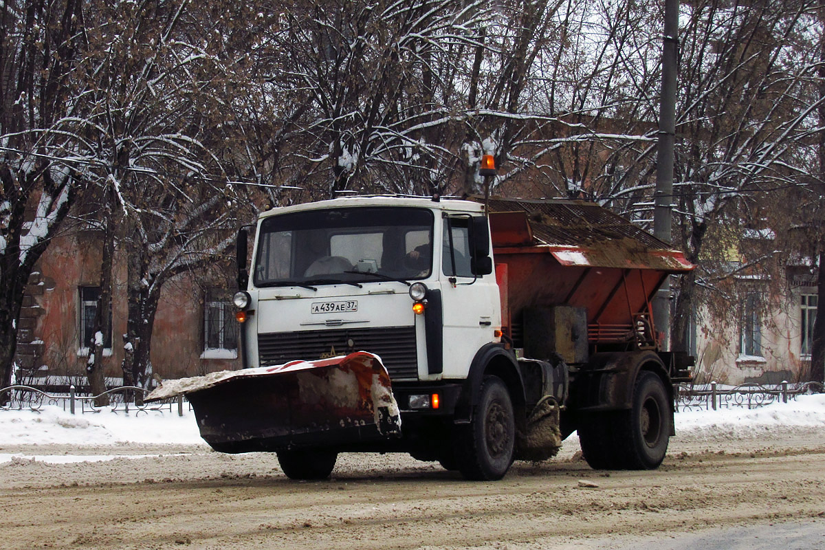 Ивановская область, № А 439 АЕ 37 — МАЗ-533702